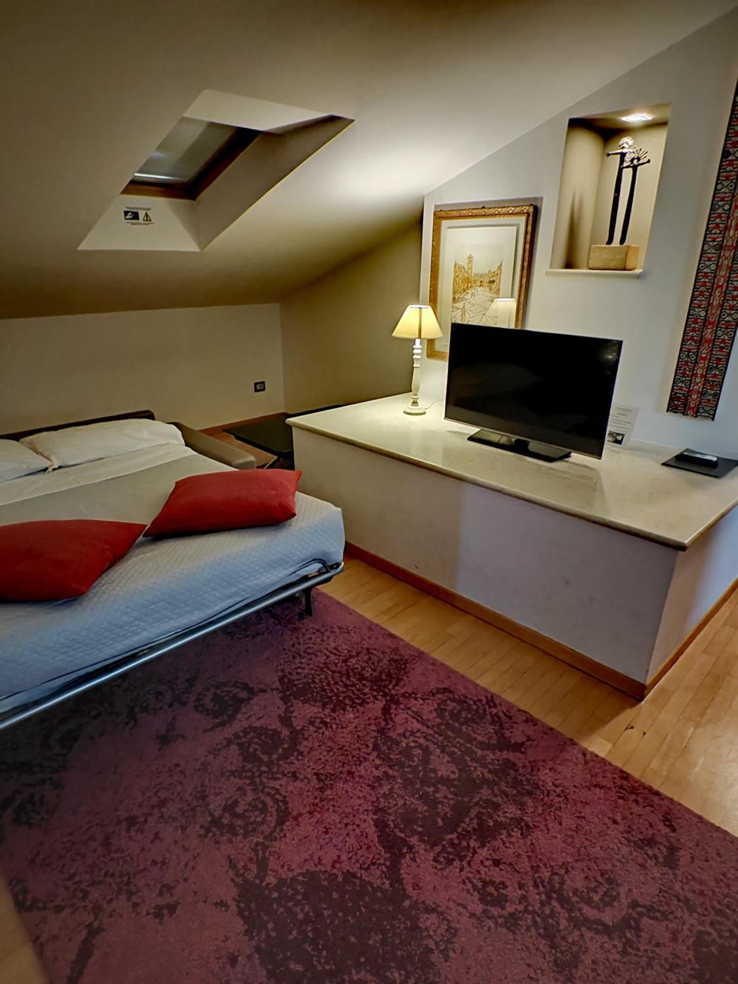 Family Apartment Verona Class "Residenze Del Cuore" Exterior photo